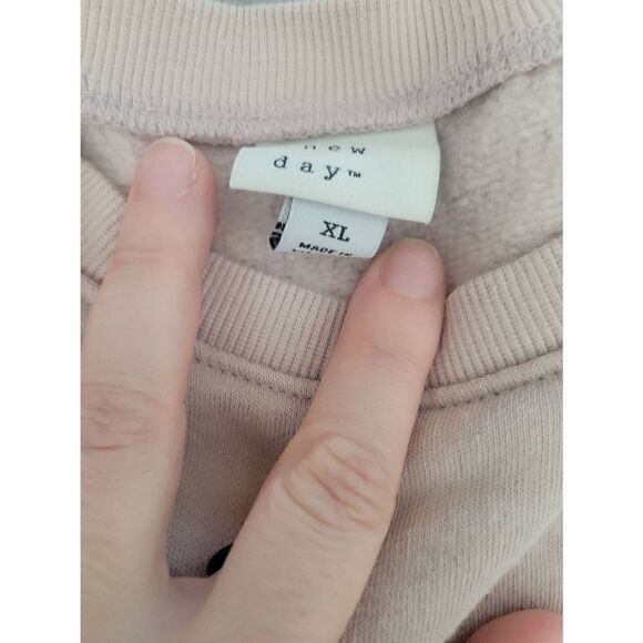 A New Day Crew Neck Sweatshirt Size XL - Picture 2 of 6